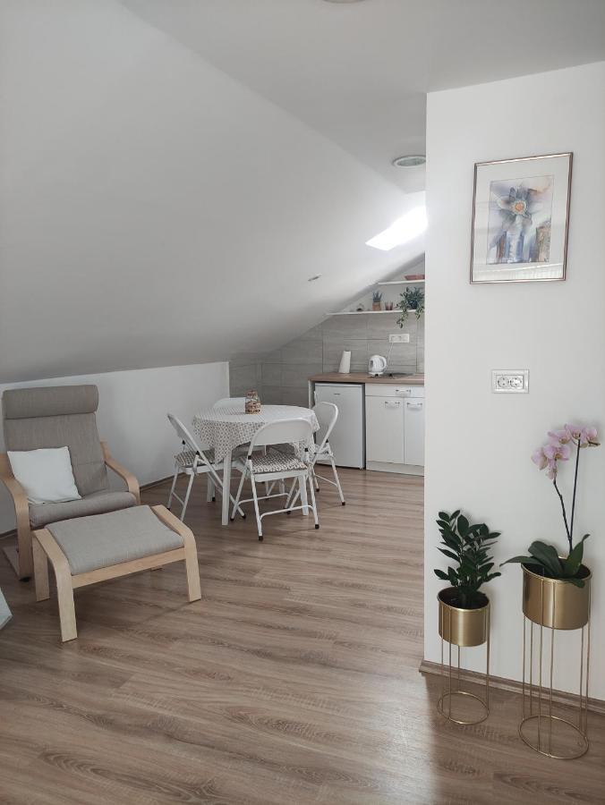Luce Apartment *